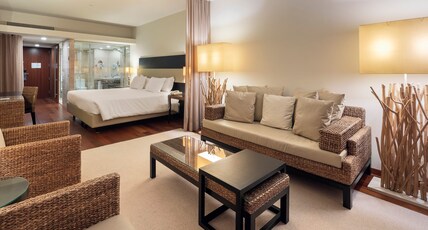 Crowne Plaza VILAMOURA - ALGARVE Room Type - 2 Single Junior Suite Sea View Low Floor
