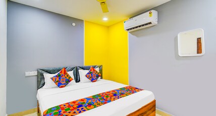 FabHotel R3 Atmos - Cyber Towers & Metro, Hitech City Room Type - Deluxe Room