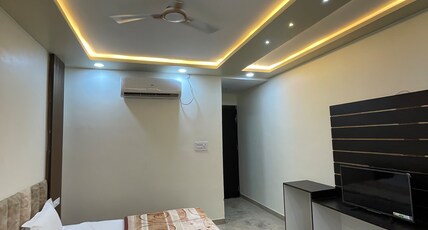 Vedanta Palace Room Type - Deluxe Room