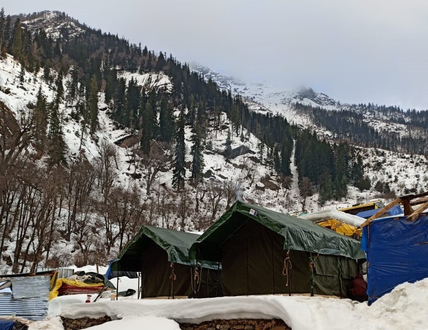 Kheerganga Trek Camps - Tap to explore photos