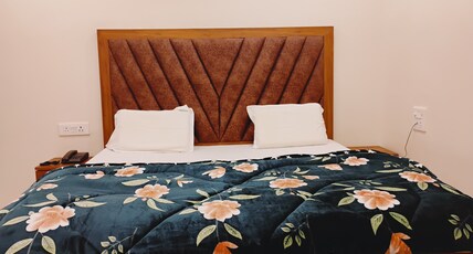 R B Hotel Room Type - Luxury Suit Room