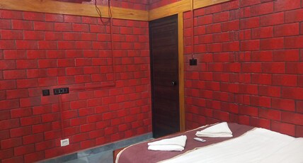 Aquarius Luxury Stay Room Type - Double Room AC