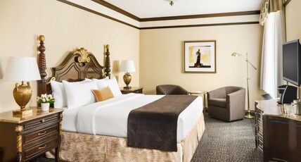 The Lucerne Hotel Room Type - Deluxe King