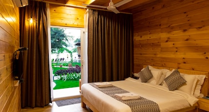 RiverCoast Resort Room Type - Semi Luxury Wooden Cottage with Gardan View RiverCoast Resort Room Type - Semi Luxury Wooden Cottage with Gardan View
