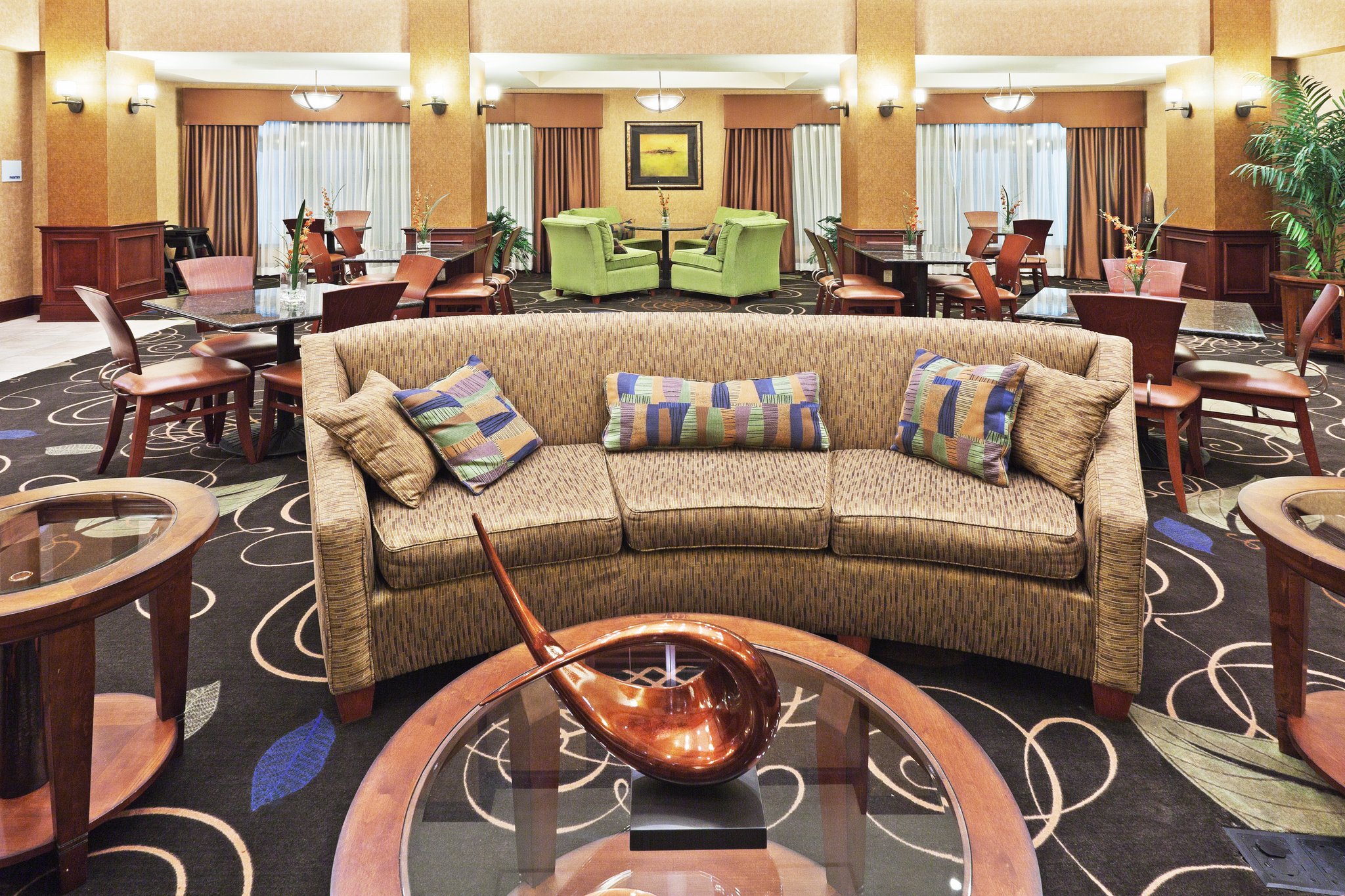 Holiday Inn Express & Suites POTEAU - Tap to explore photos