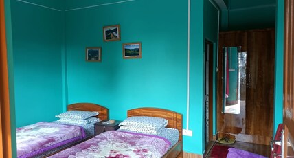 Kusuman Homestay Room Type - Twin Bed Room