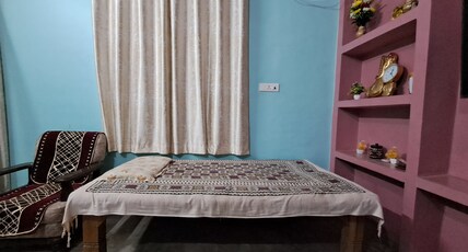 Triveni Home Stay Room Type - Bedroom 2 ( indian style Toilet )