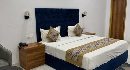 Wild Planet Corbett Room Type - Premium Room