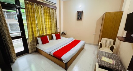 Humsafar Hotel Room Type - Bedroom 7