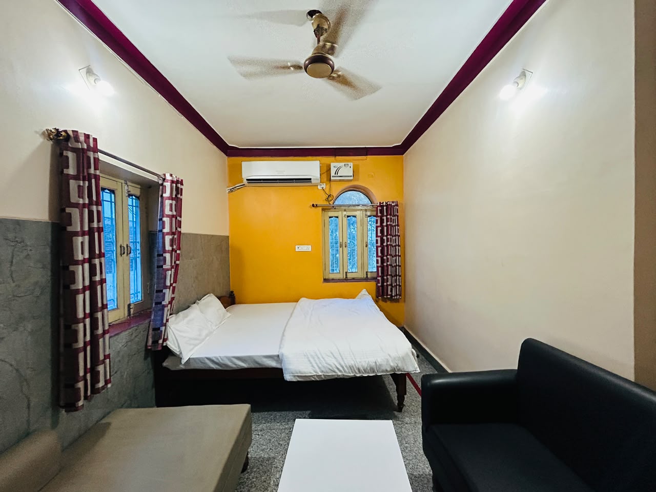 HOTEL NEEL KAMAL - Tap to explore photos