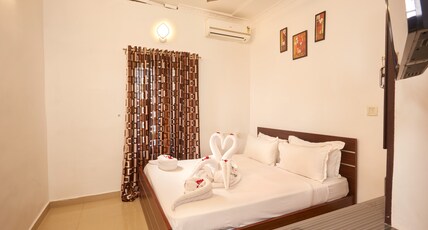 Cinnamon Stay Room Type - Cinnamon Superior room with balcony - NON AC