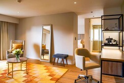 NH Bogota Pavillon Royal Hotel