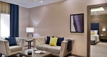 voco AL KHOBAR, an IHG hotel Room Type - 1 King Bed Suite Jetted Tub Smoking