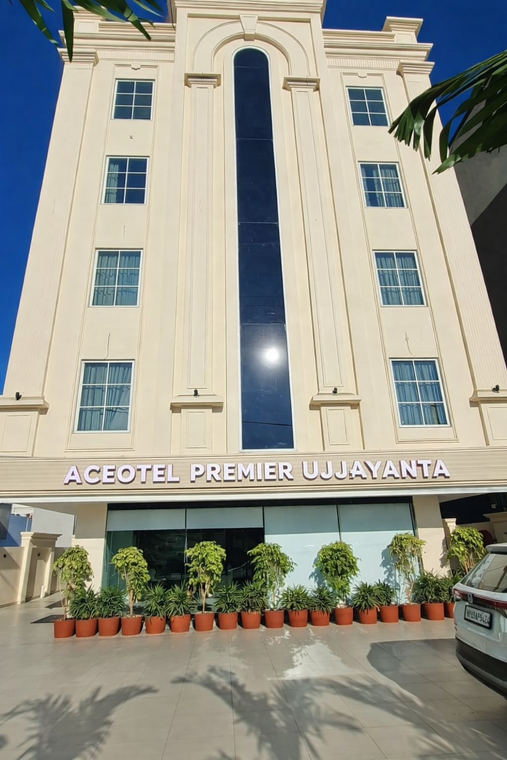 Aceotel Premier Ujjayanta - Tap to explore photos
