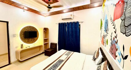 HOTEL SHIVA INTERNATIONAL Room Type - Premium Double Room