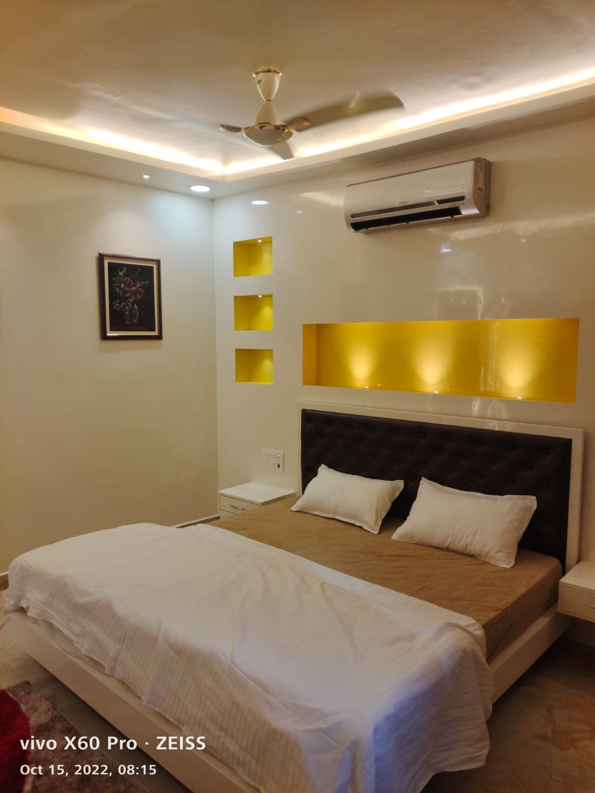 Hotel Mangal Residency - Tap to explore photos