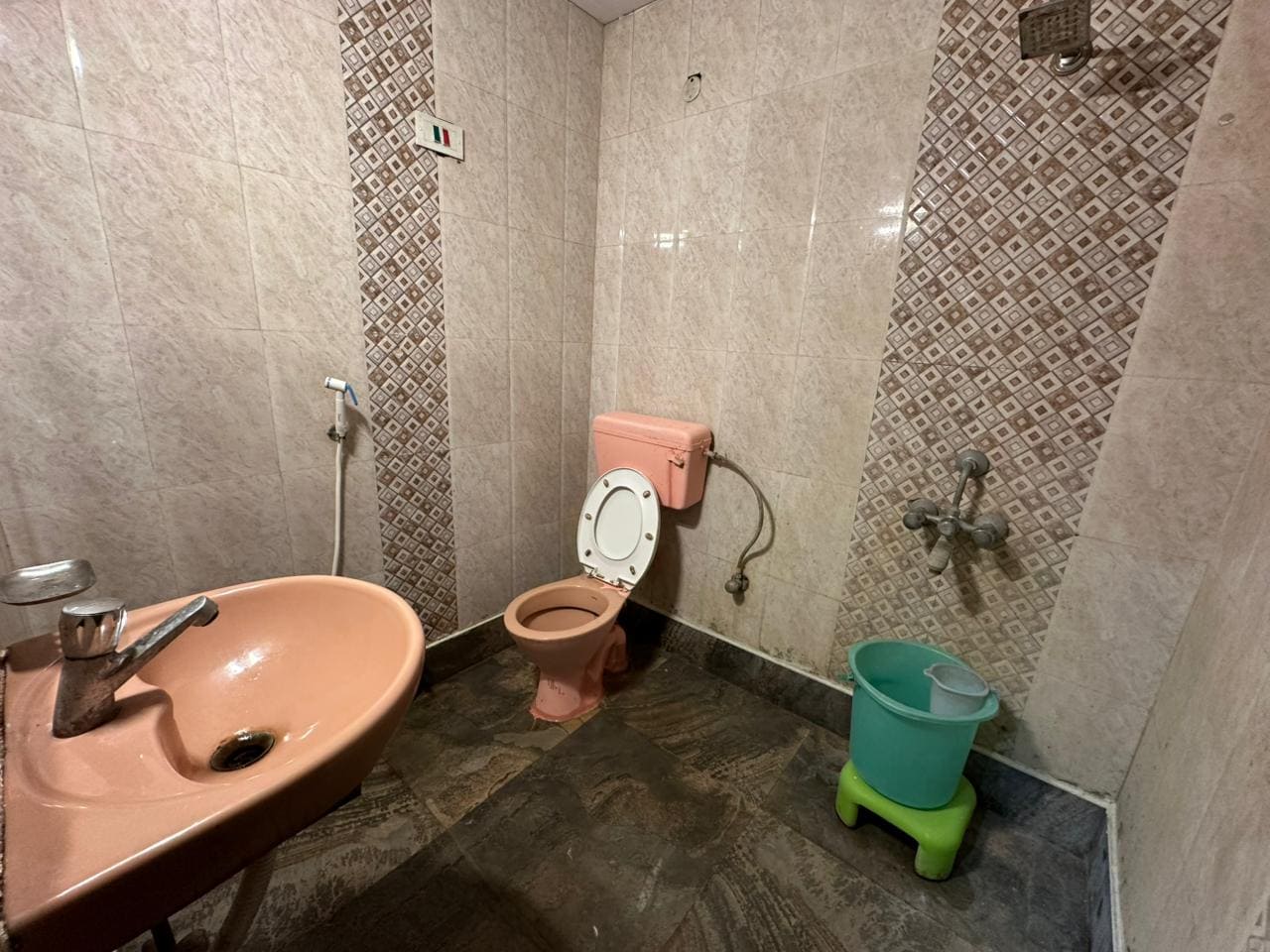 Hotel Mohit - Tap to explore photos