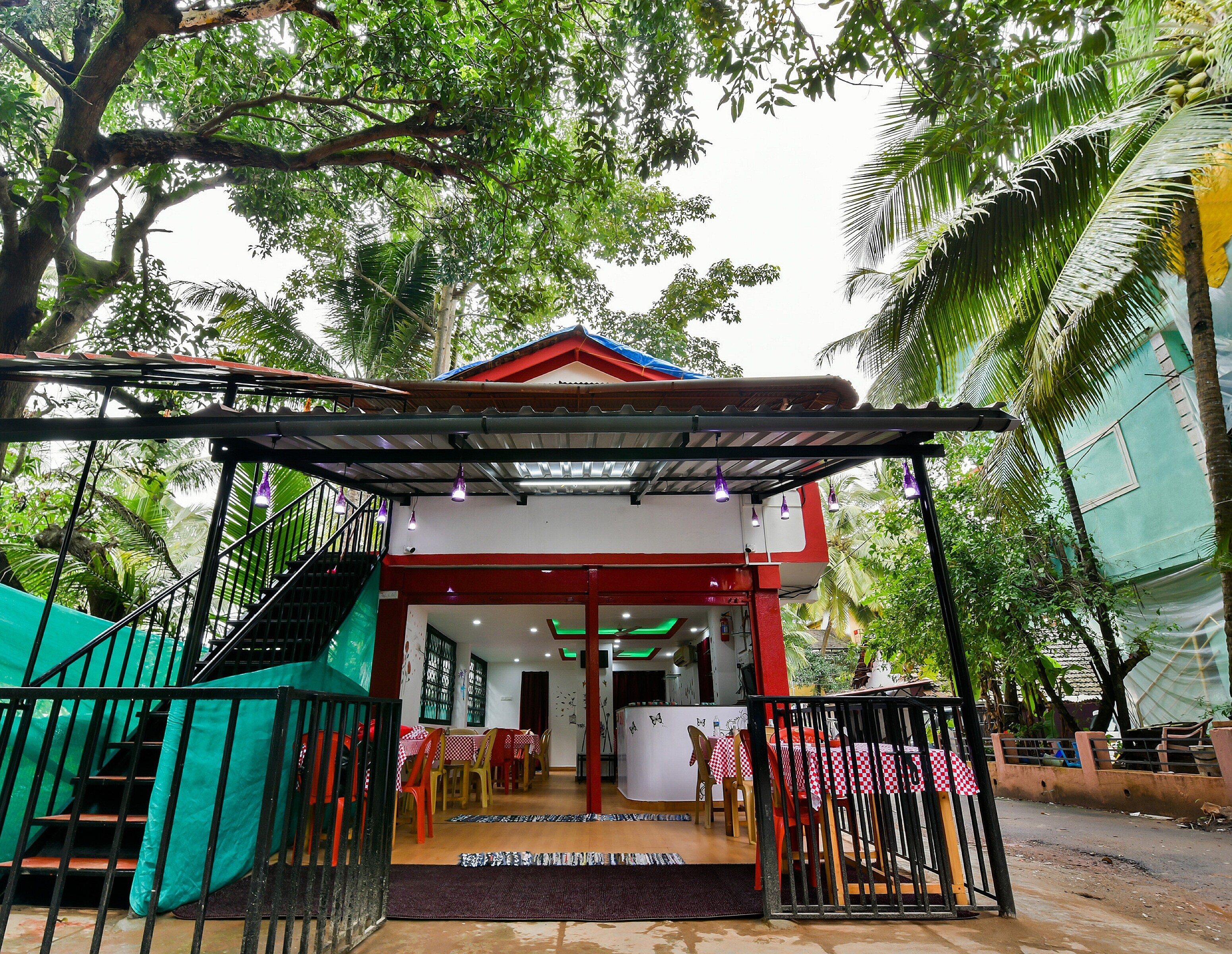 Hotel O Route Near Calangute Beach - Tap to explore photos