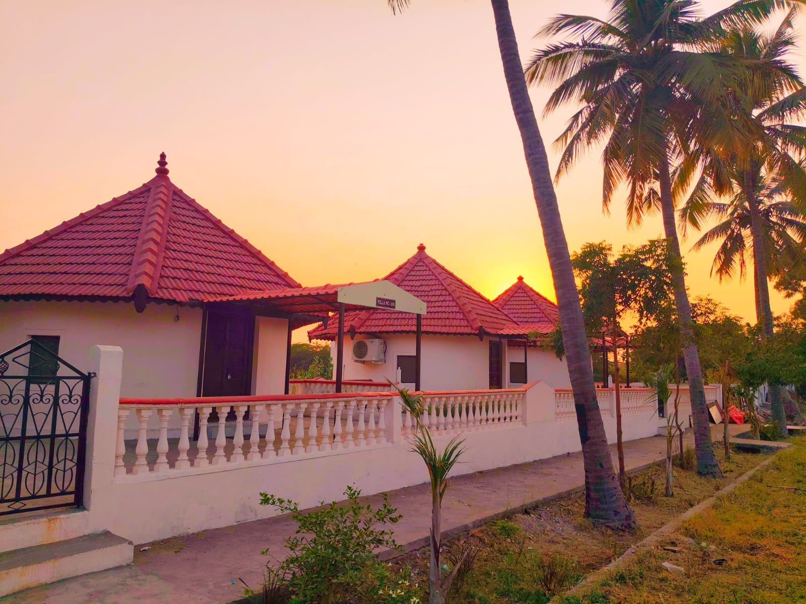 THE GRAND HERITAGE HOTEL AND RESORT - Tap to explore photos