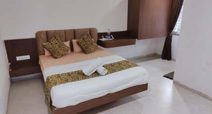 Hotel Ellora Palace Room Type - AC DELUXE ROOM