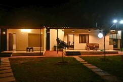 JUNGLE FARMS By MAARK INN