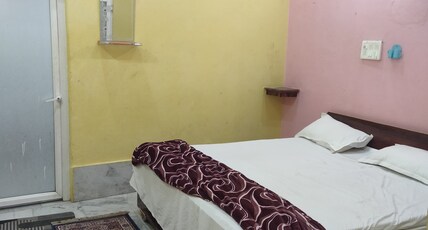 BHARDWAJ HOME STAY Room Type - TRIPLE BEDROOM ATTACHED BATHROOM AC 6