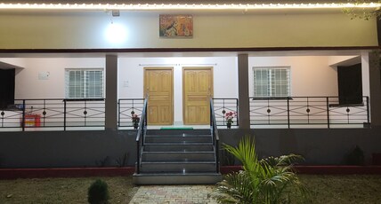 Shri Shyama Greens Room Type - Basic room with common bathroom