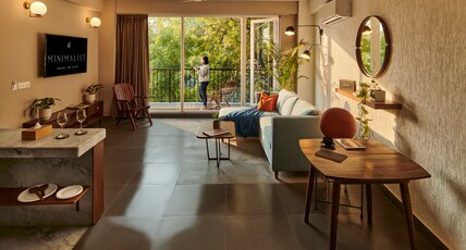 Minimalist Poshtel & Suites @HauzKhas Room Type - Superior Studio