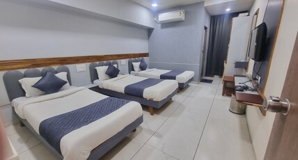 Hotel Navjivan,Patan Room Type - Super Deluxe Three Bed Family Room
