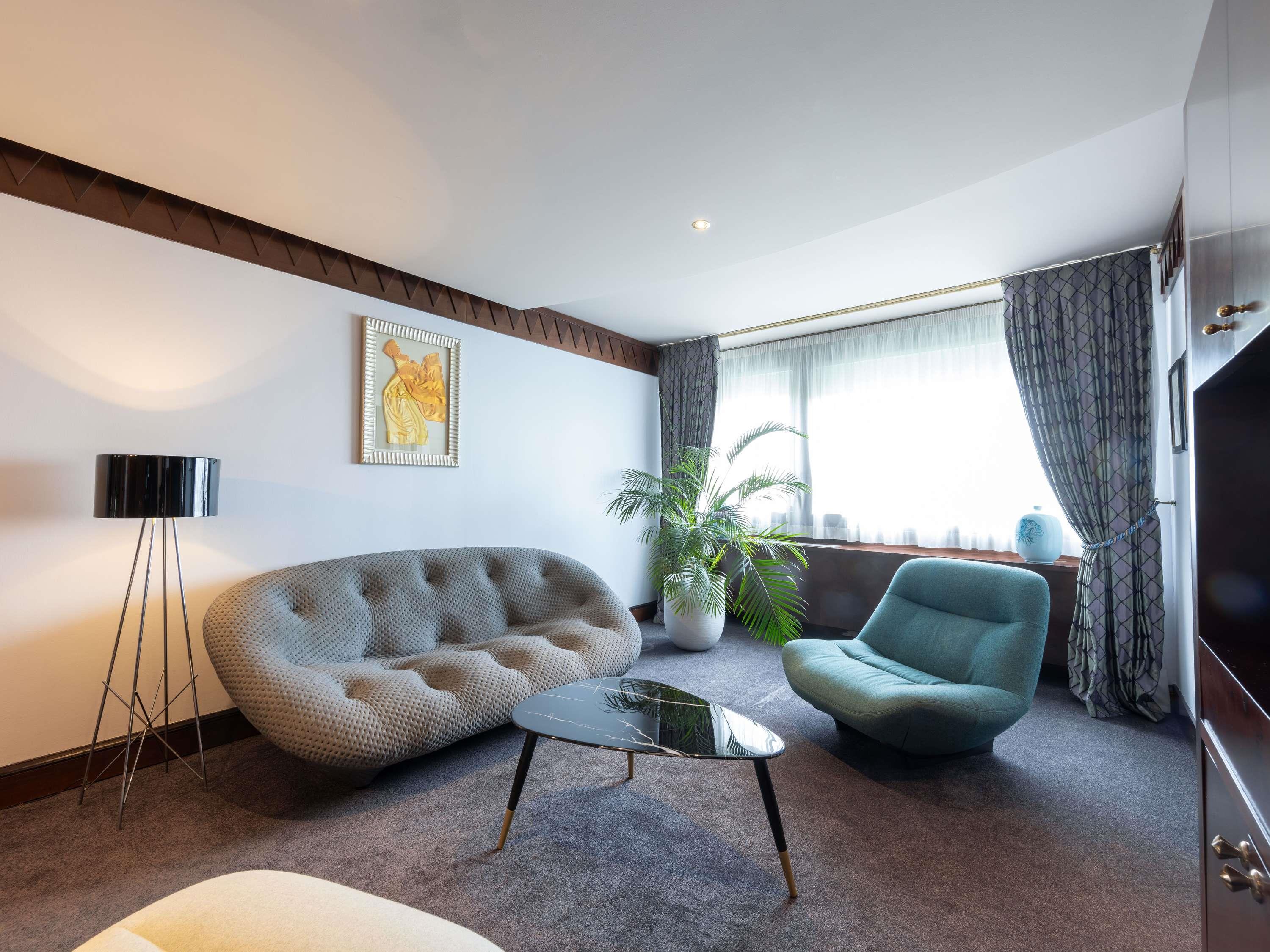 Sofitel Lyon Bellecour - Tap to explore photos