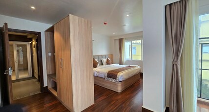 Hotel Arjay Valley Room Type - Super Deluxe Balcony Room