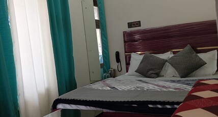 Holet Apline Room Type - Queen Bed Room with River View