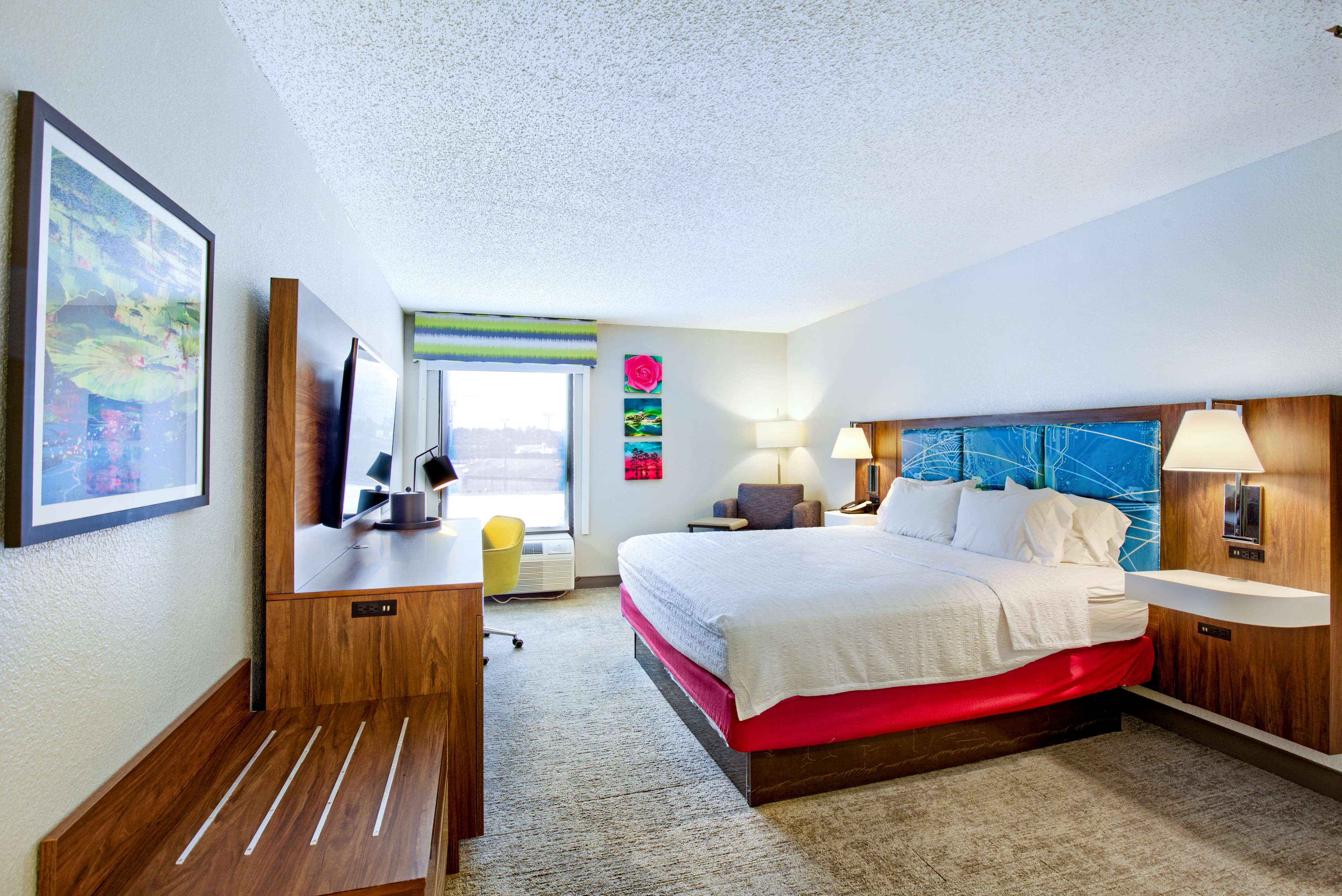 Hampton Inn by Hilton Slidell - Tap to explore photos
