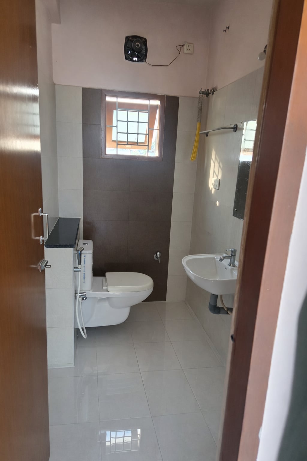 Private AC Rooftop Room in Srirangam Trichy - Tap to explore photos