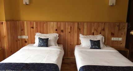 Hotel Khamsum Room Type - Deluxe Room