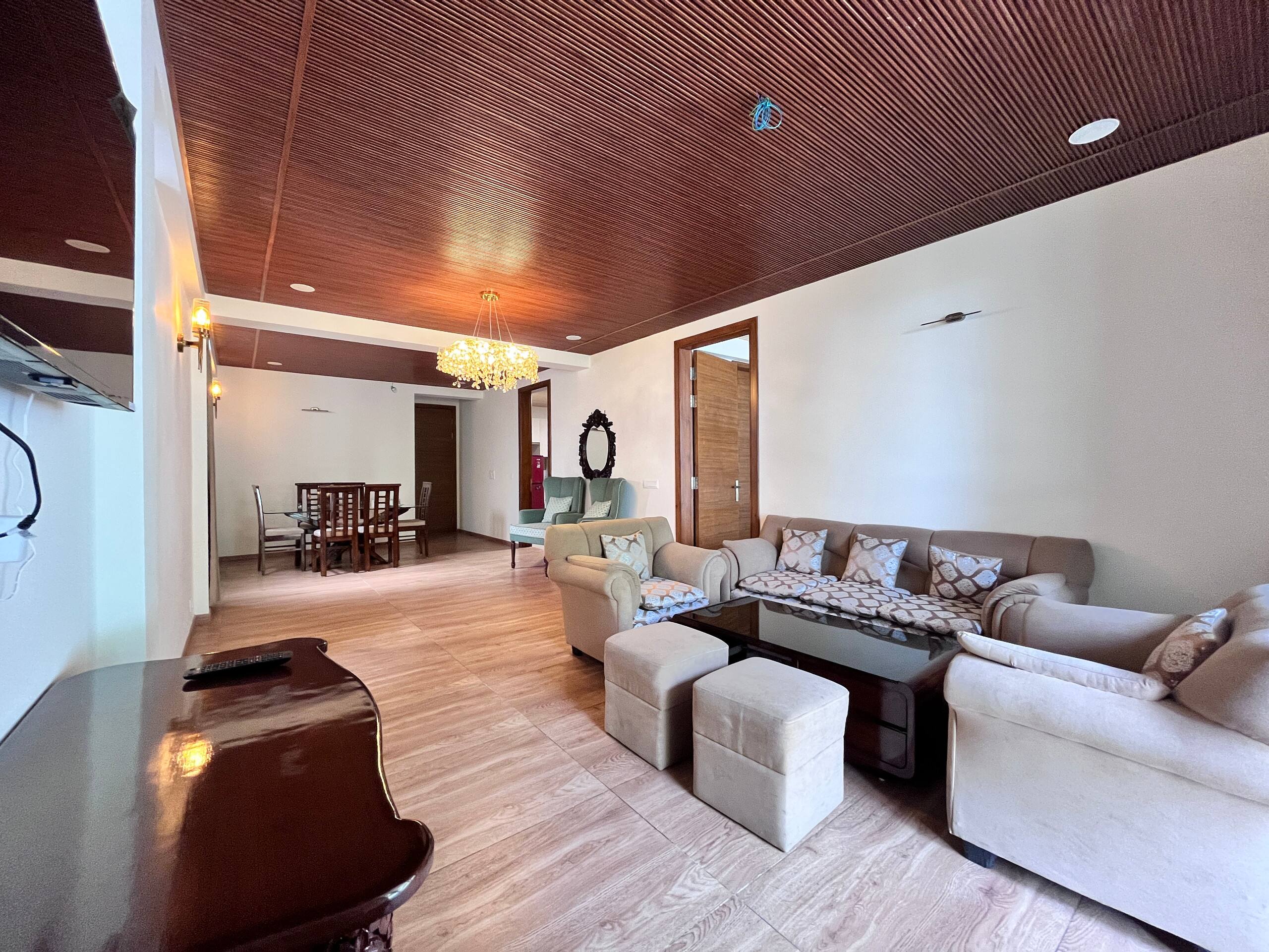 Villa Bliss Ivory 3BHK Near Mall Road - Tap to explore photos