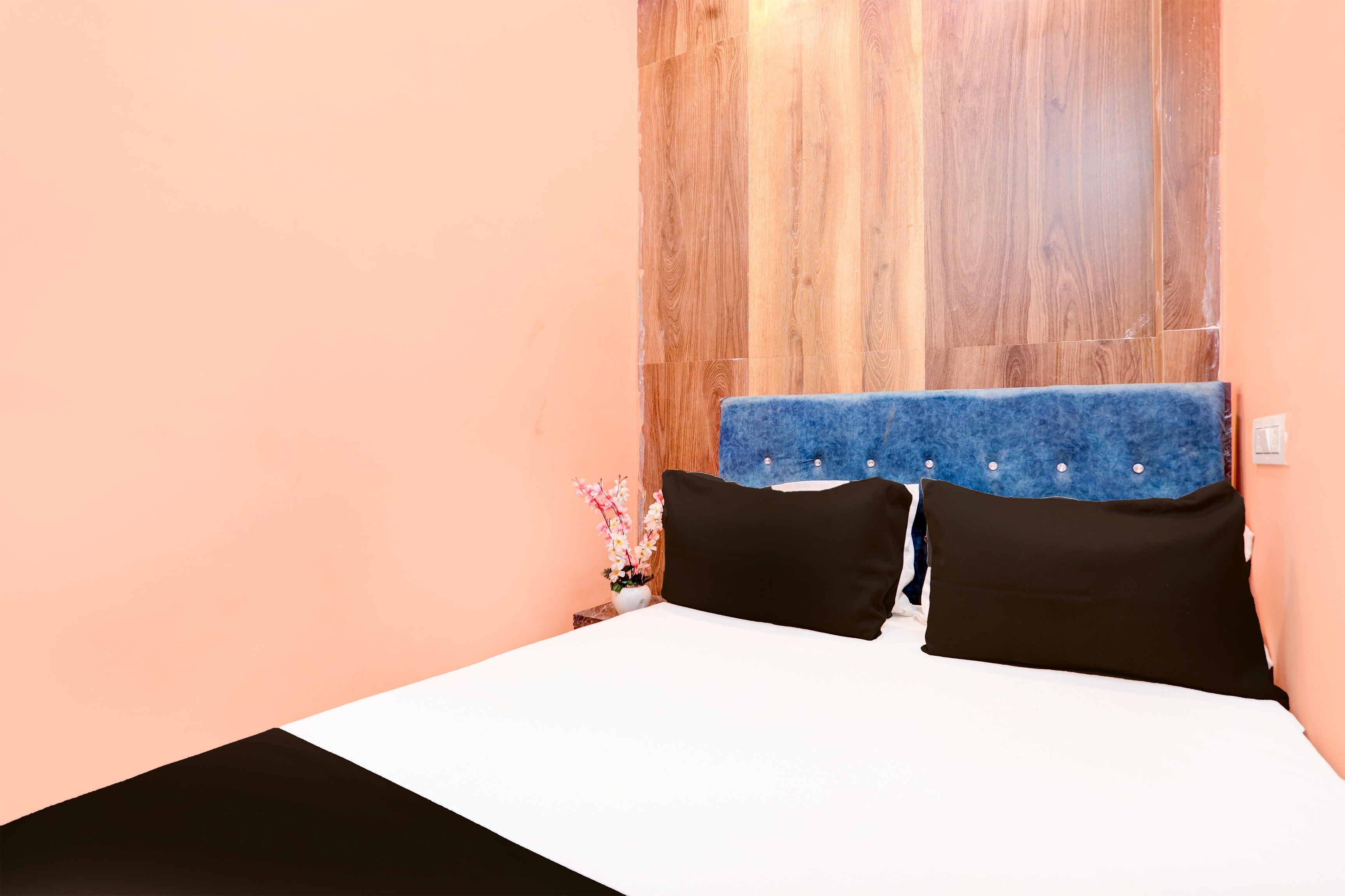 Hotel O by OYO Heritage - Tap to explore photos