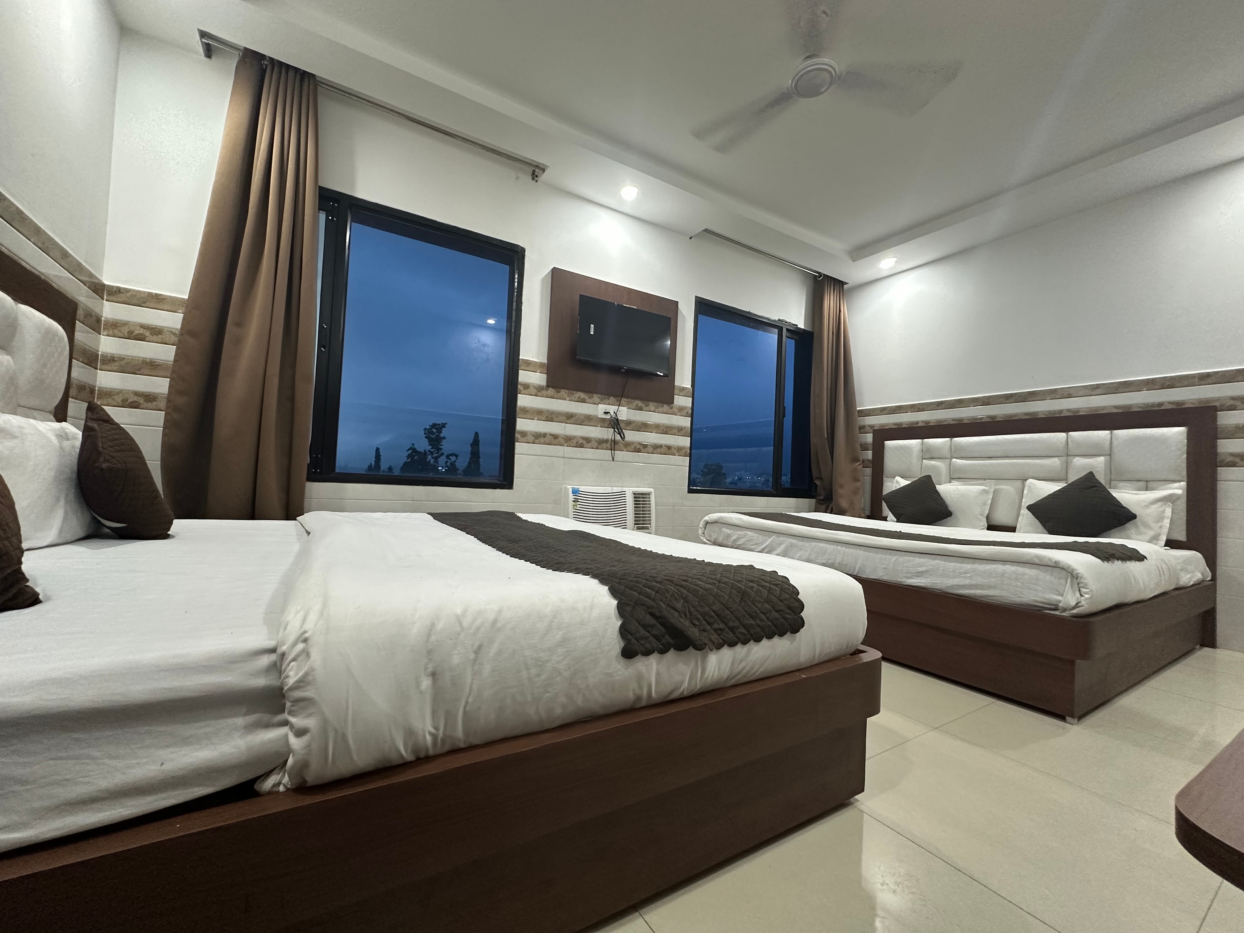 Hotel Katra Heritage - Tap to explore photos