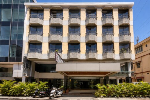 Hotel New Holiday Plaza