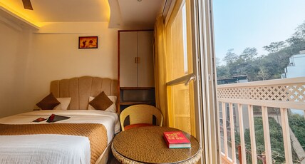 Check Inn Homes, Rishikesh Tapovan Room Type - Deluxe Room