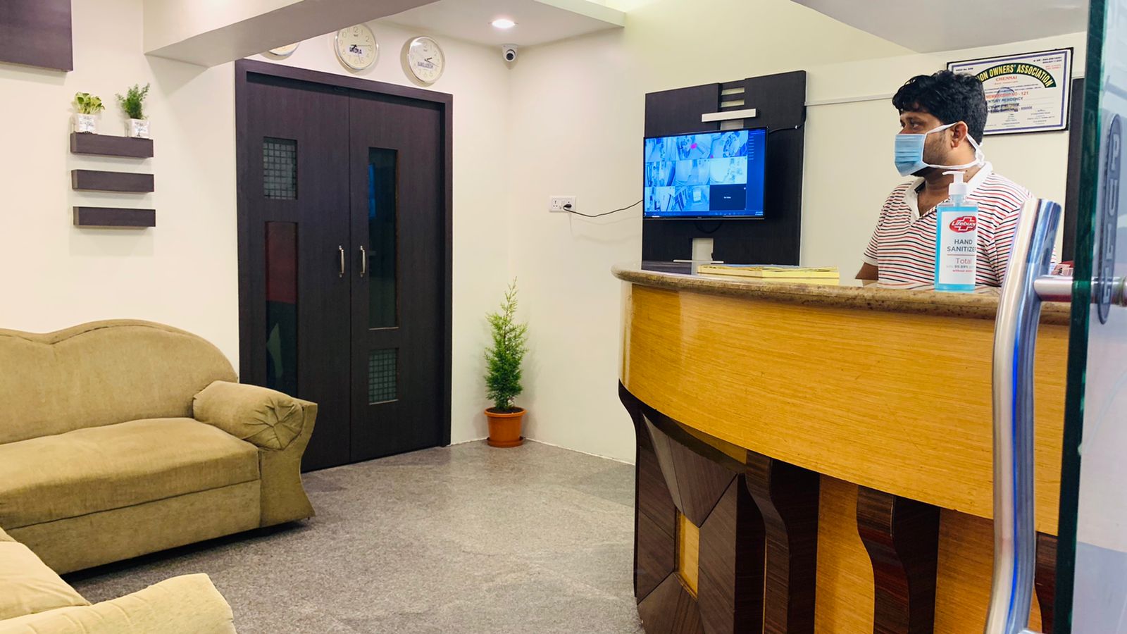 Half Moon Palace - Tap to explore photos