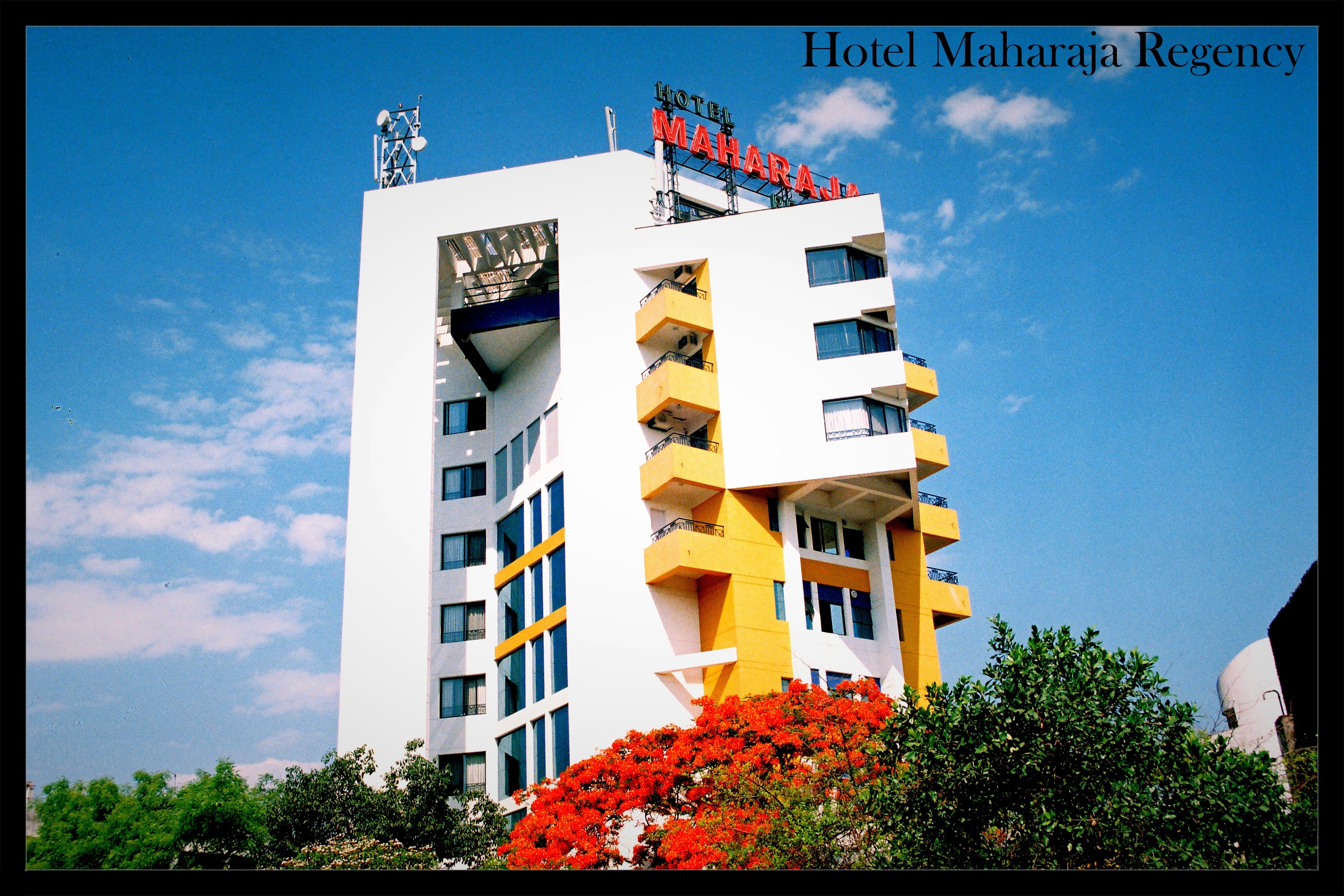 Hotel Maharaja Regency - Tap to explore photos