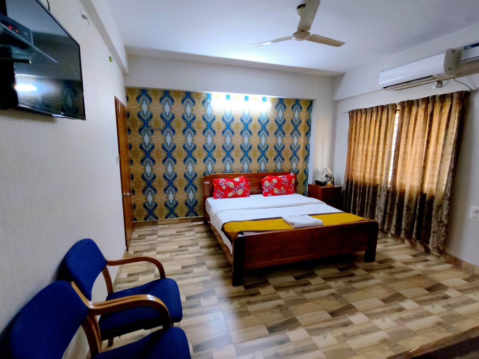 Hotel The Shack - Tap to explore photos