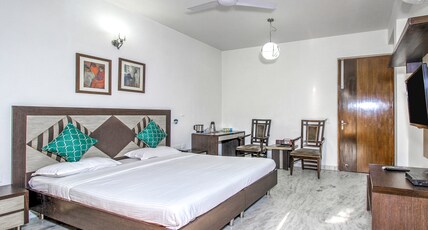 East End Retreat B & B | Rooms & Caretaker Room Type - Suite Room