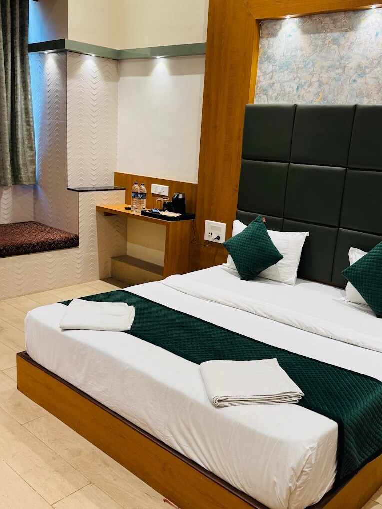 HOTEL BKC MAJESTIC - Tap to explore photos