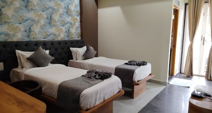 Hotel Empire Room Type - Standard Twin (Non AC)