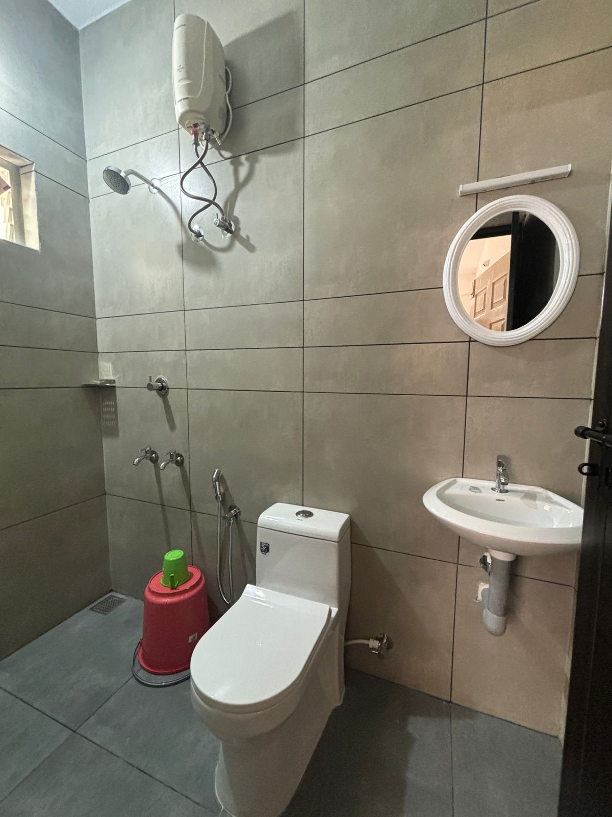 Full Moon 1 BHK Apartment |5 mins to CUSAT kalamassery - Tap to explore photos