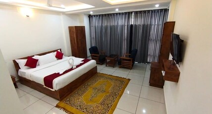 Homey Residency | Vythiri Bus Station Room Type - Superior Room AC
