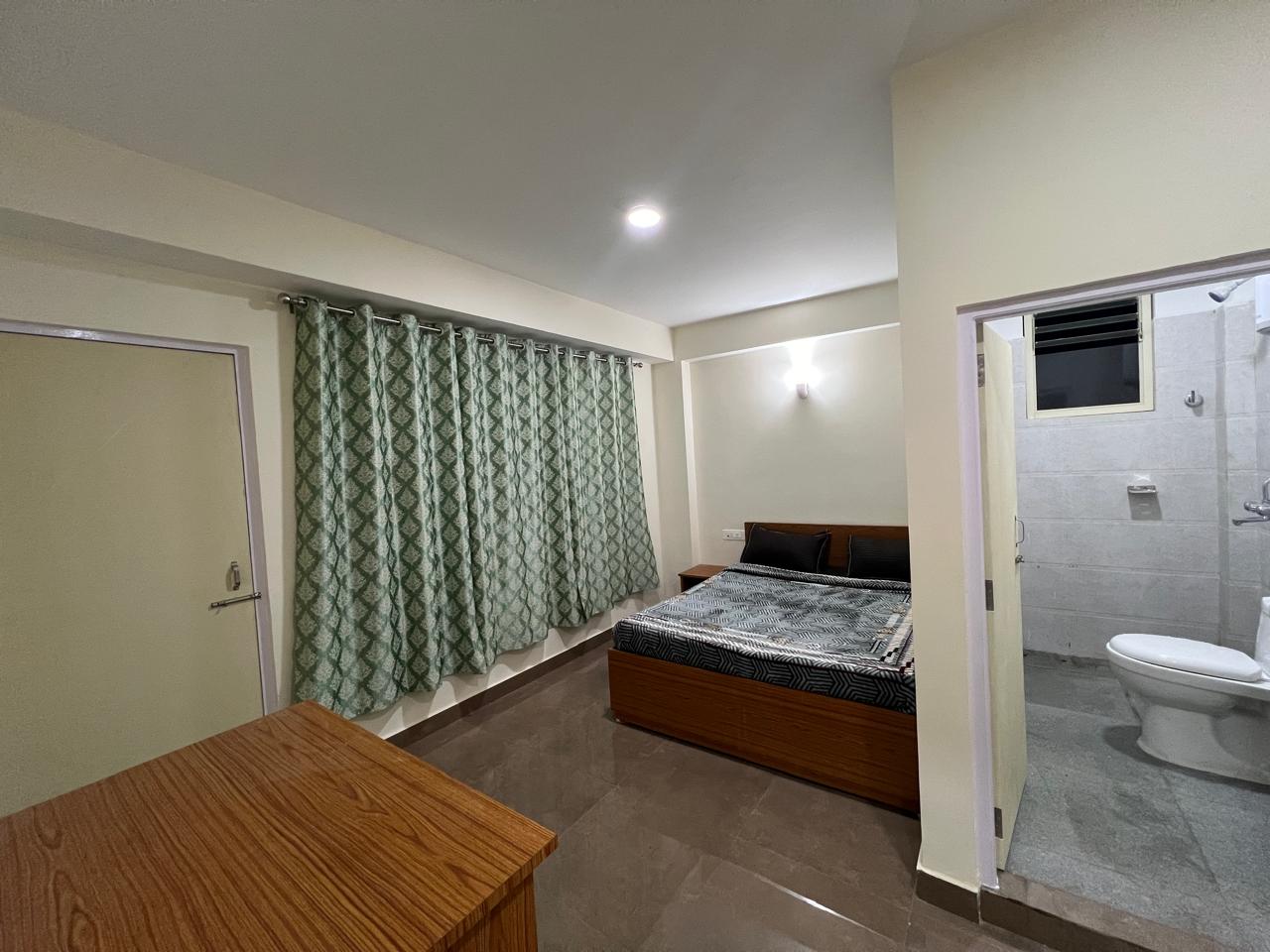 Hotel Pahuna - Tap to explore photos