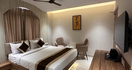ELORA'S INN Room Type - Standard AC Room